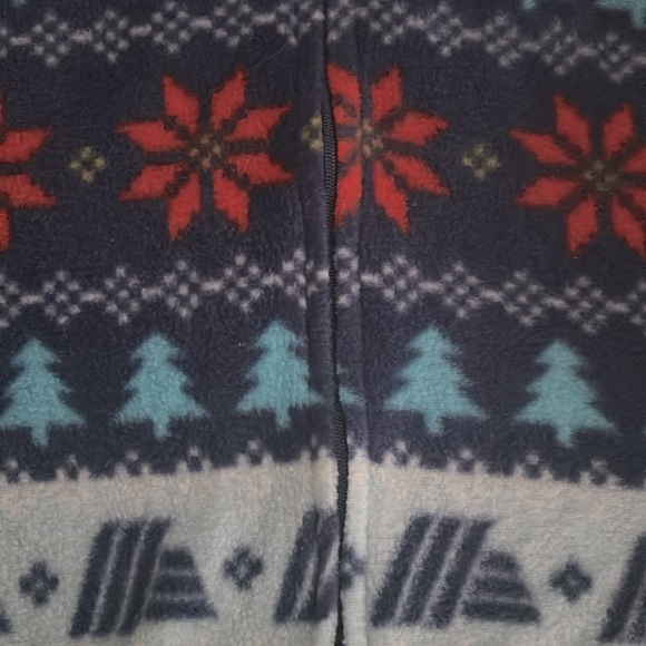 Aldi Gear 23’ Snowflake Christmas Onesie - Picture 3 of 3